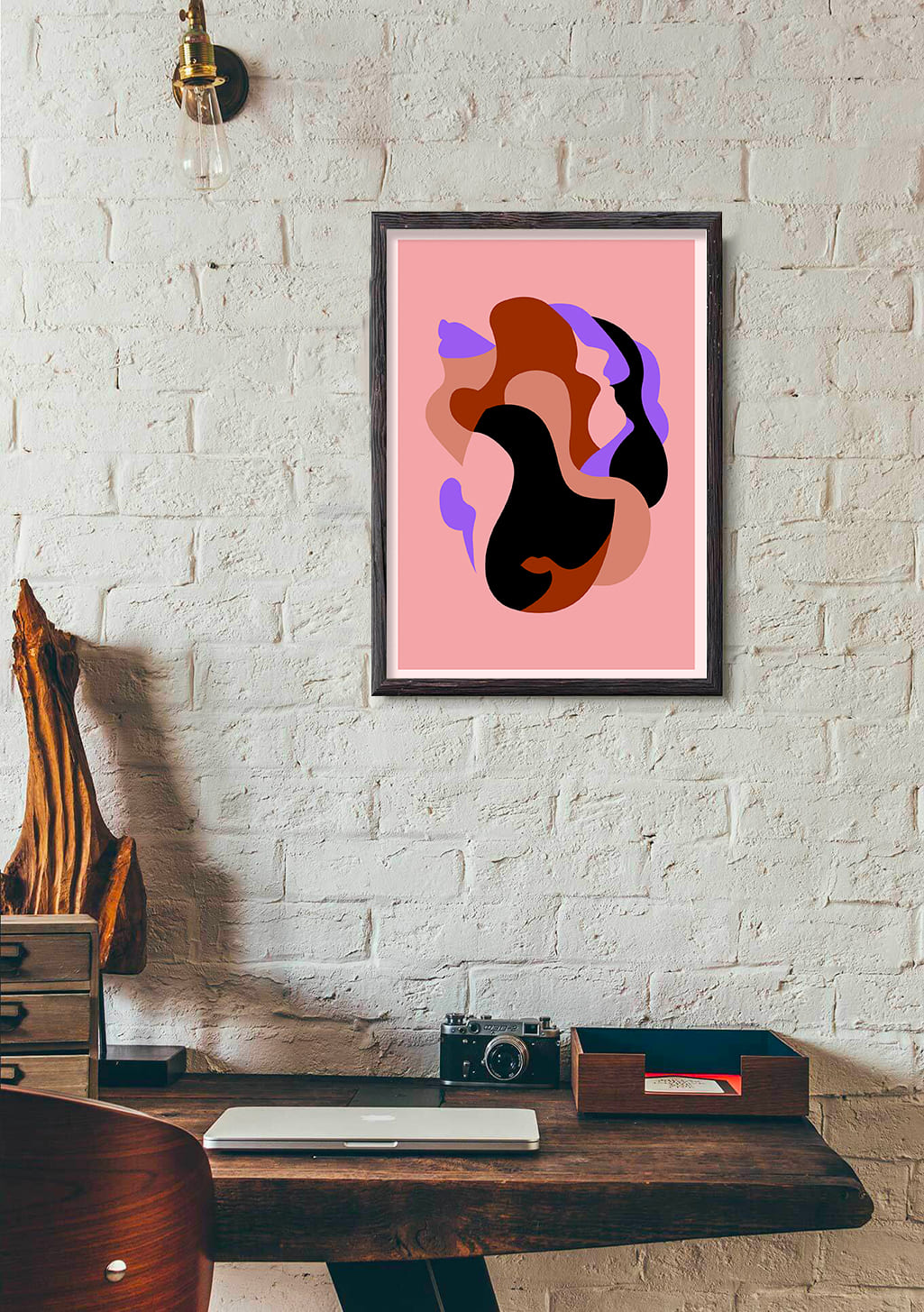 Art abstrait, formes organiques, couleurs vives, fond rose