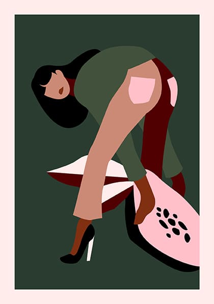 Femme stylisée, robe verte, talons hauts, sac à main rose, fond vert