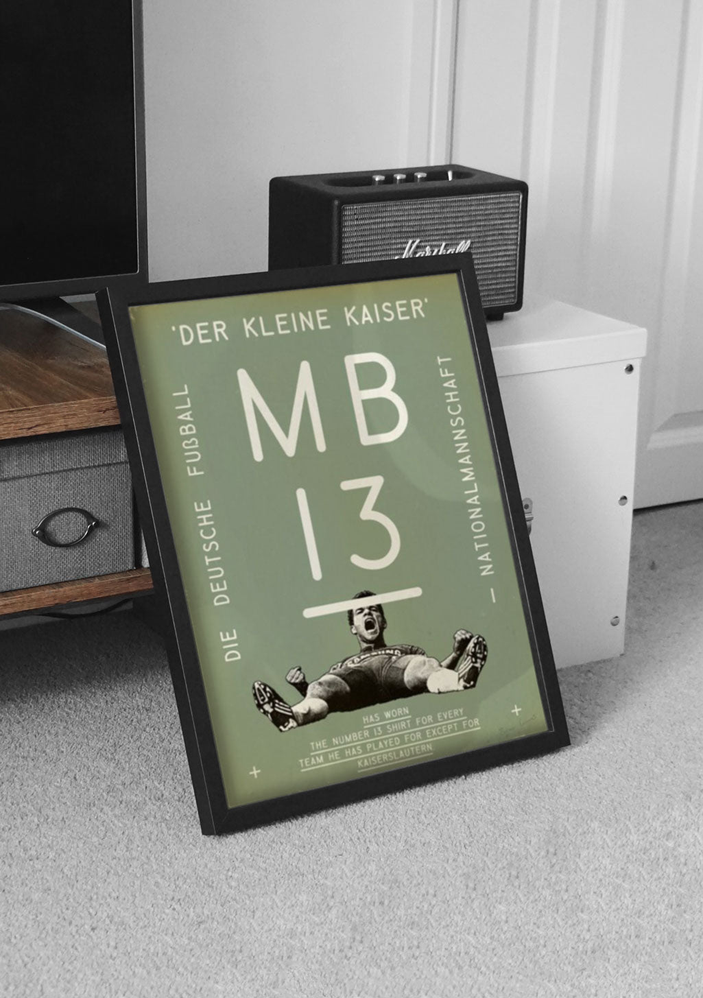 Poster de football allemand vintage avec joueur et texte