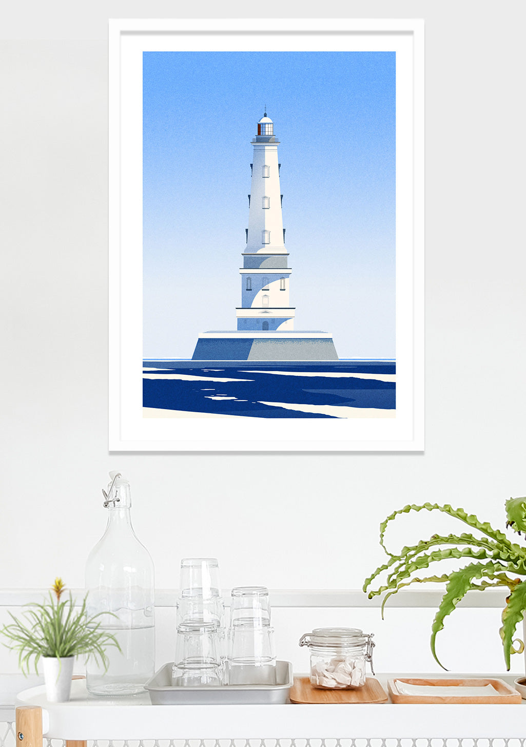 Phare blanc et bleu sur fond bleu