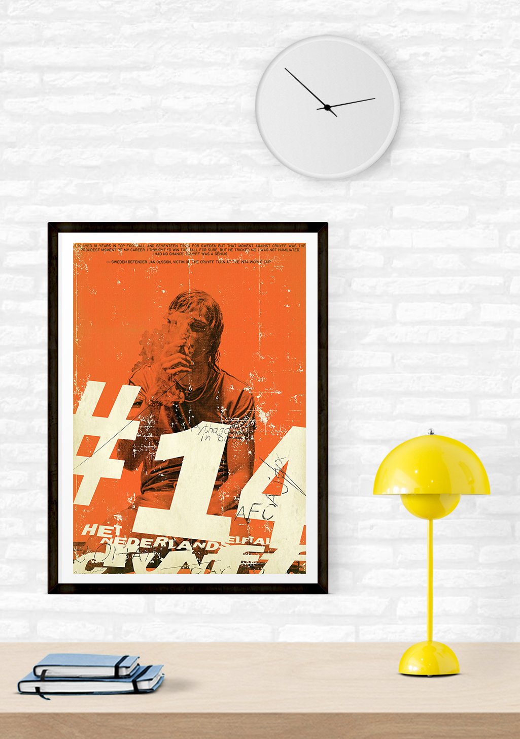 Poster orange homme football joueur cadre noir