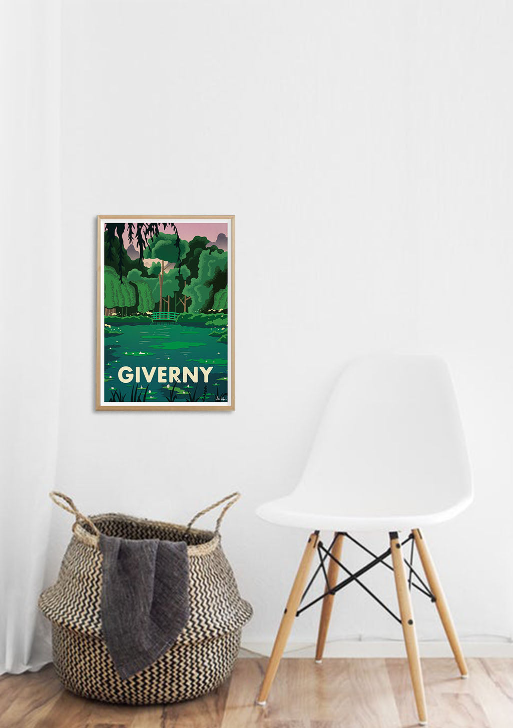 Forêt verte, texte "GIVERNY", cadre en bois, mur blanc