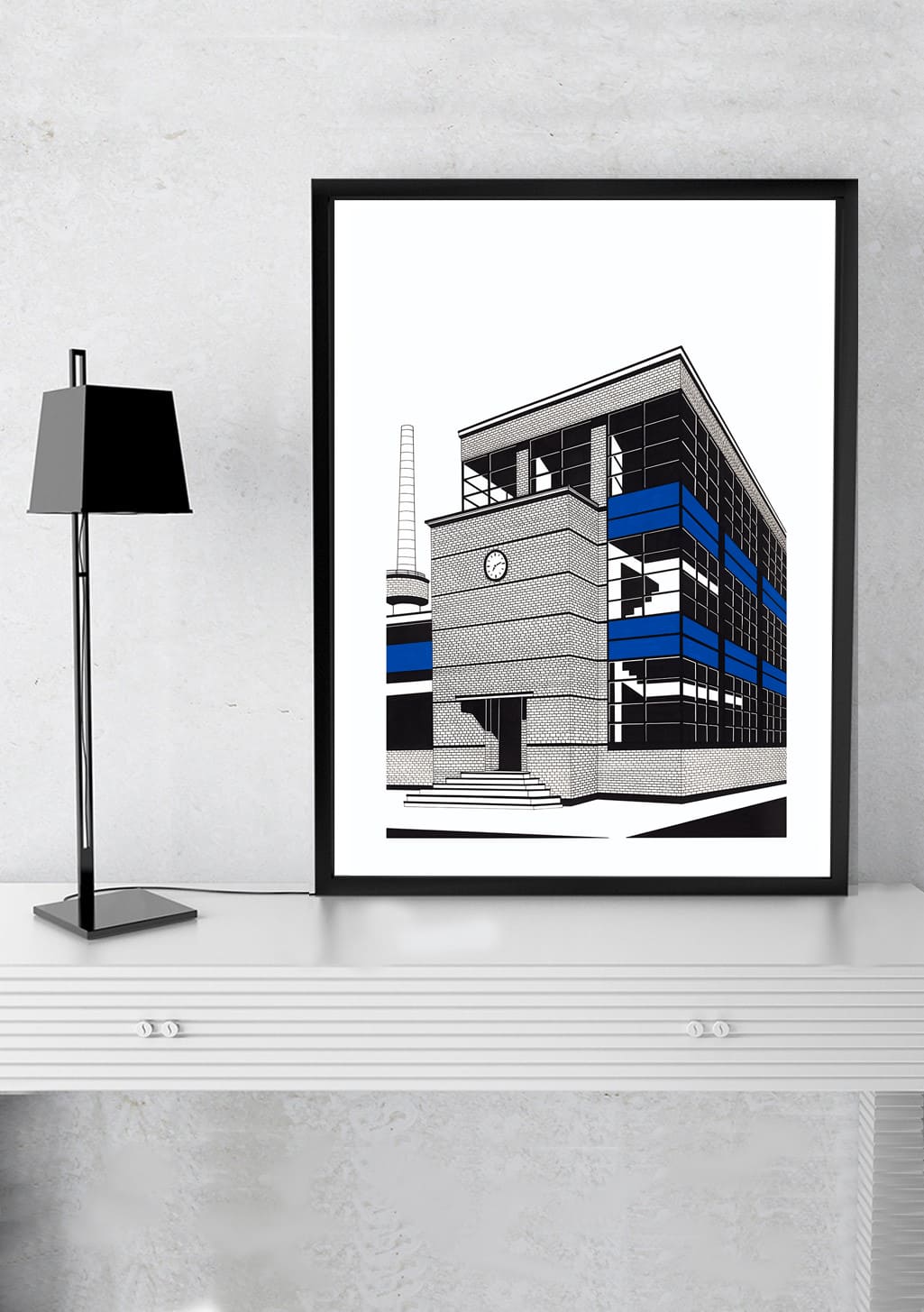 Bâtiment industriel, lignes géométriques, couleurs bleu et noir