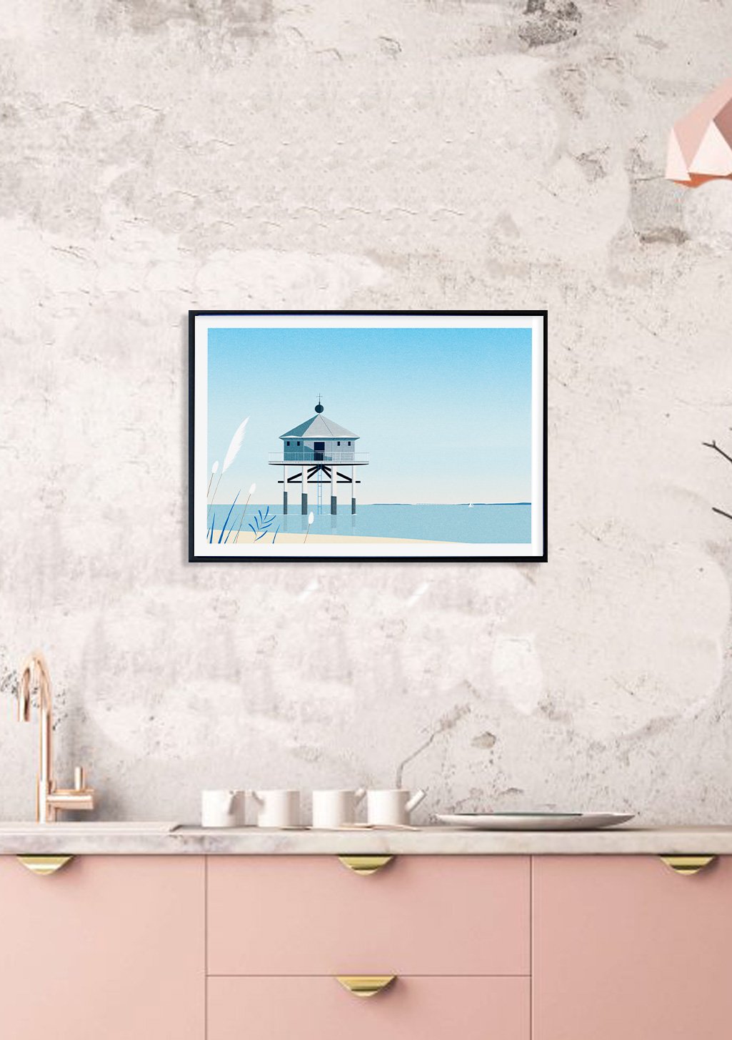 Bâtiment sur pilotis plage bleu clair