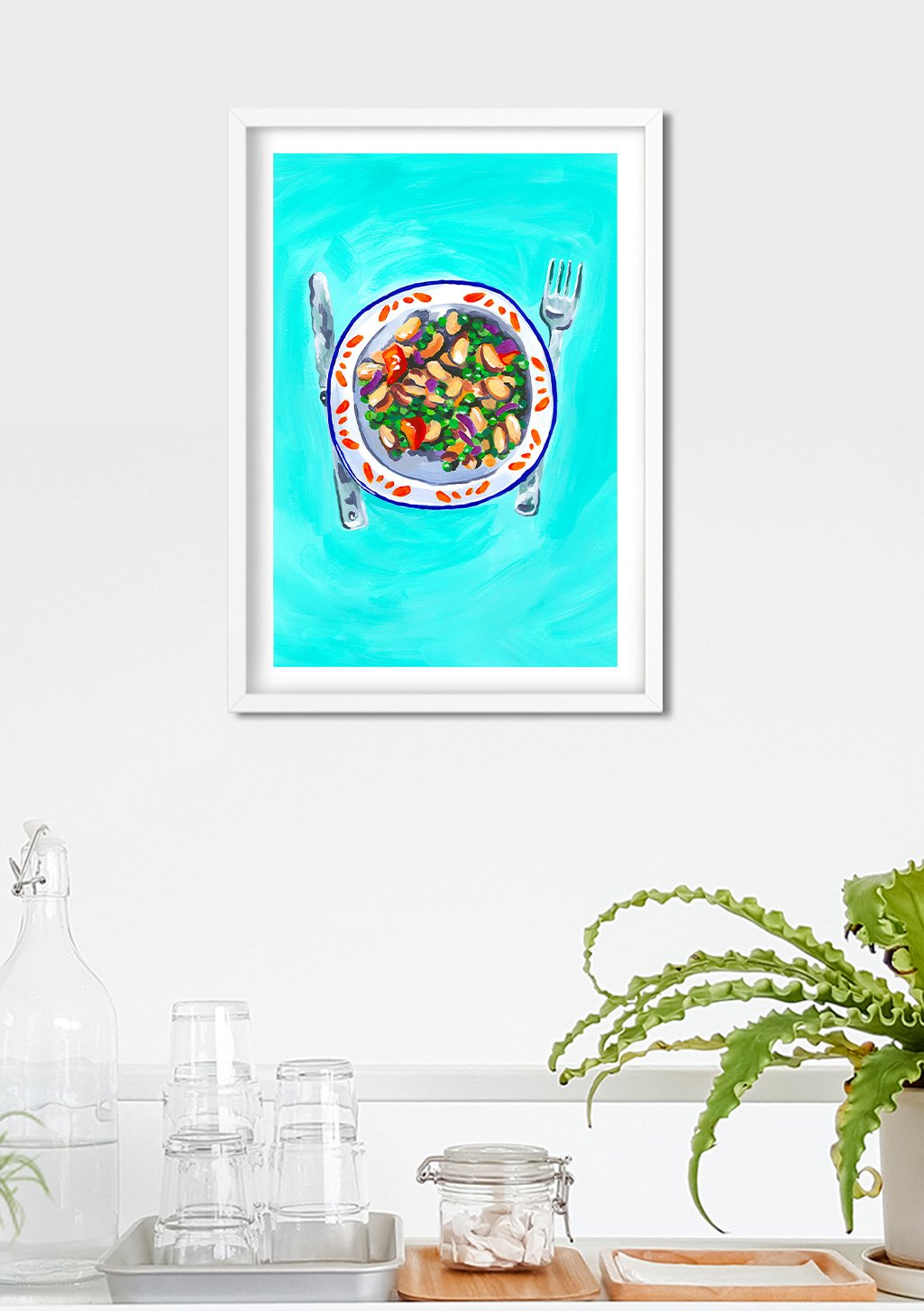 Salade dans un bol avec fourchette et couteau