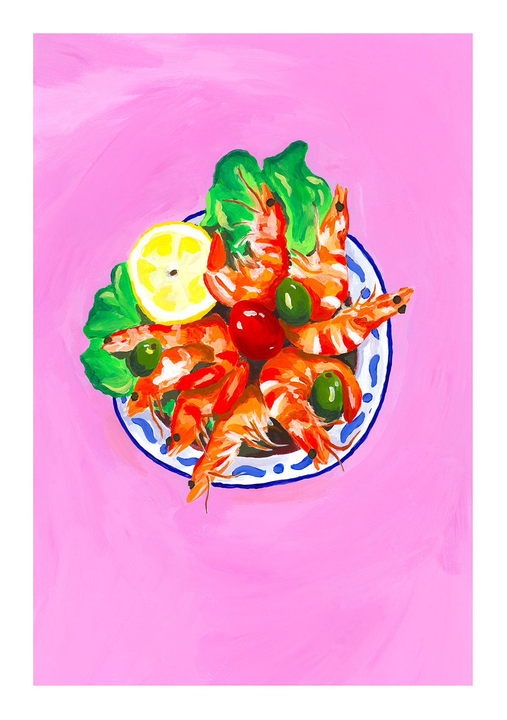 Plateau de fruits de mer avec crevettes, citron, tomates et laitue