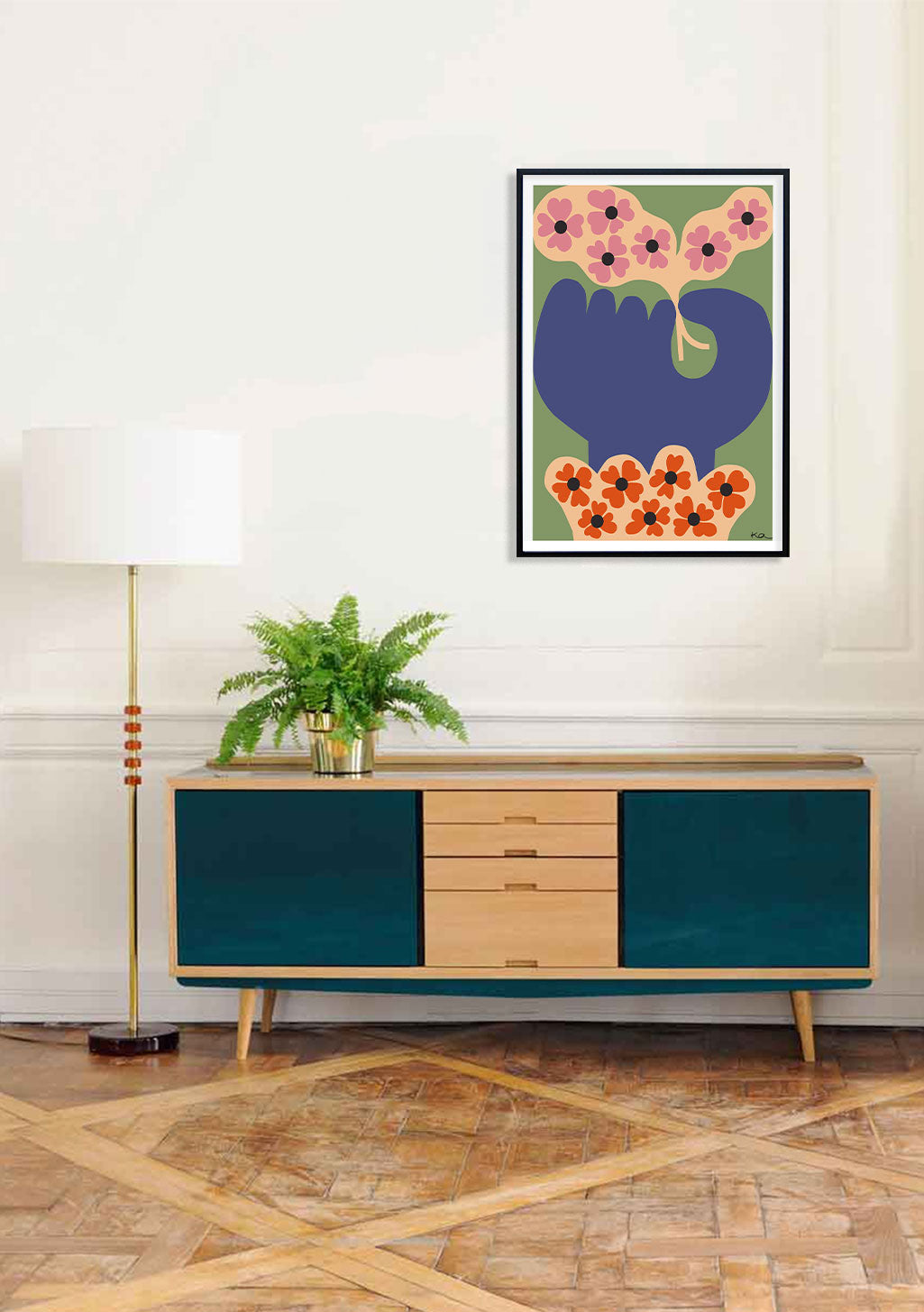 Poster abstrait avec des fleurs roses et orange, forme bleue, fond vert