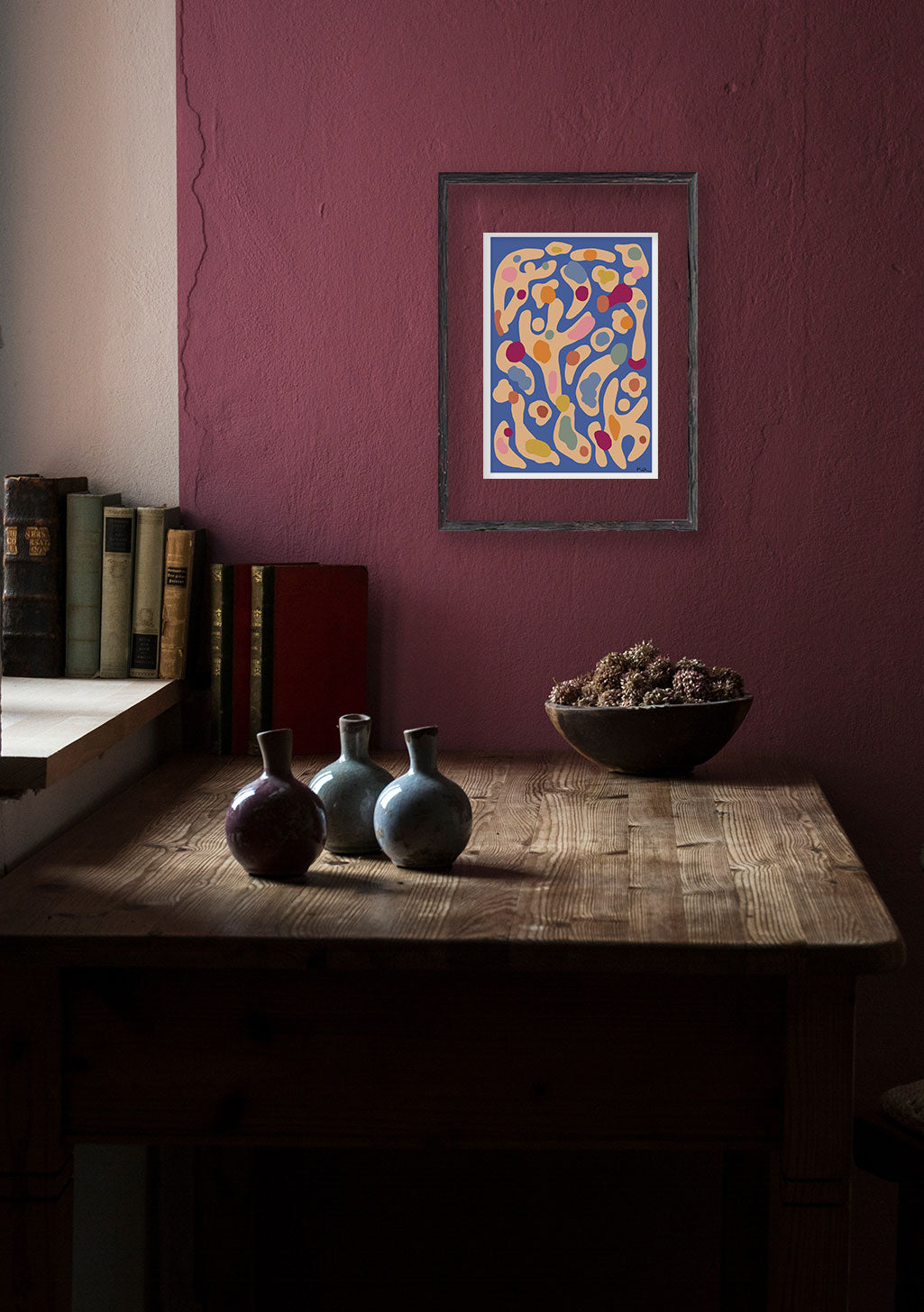 Art abstrait coloré, formes géométriques, fond bleu