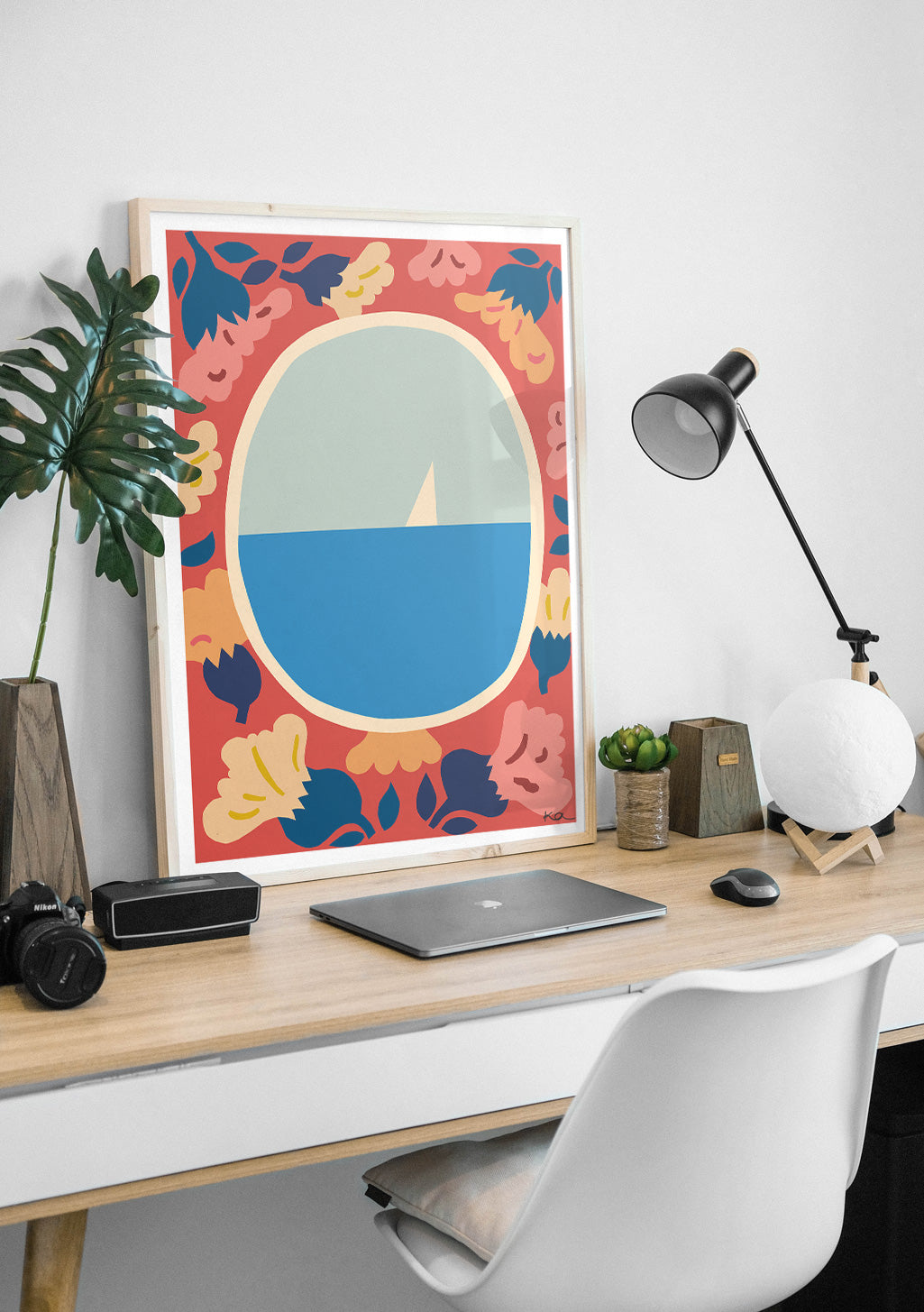 Poster abstrait avec bateau sur l'eau, couleurs vives