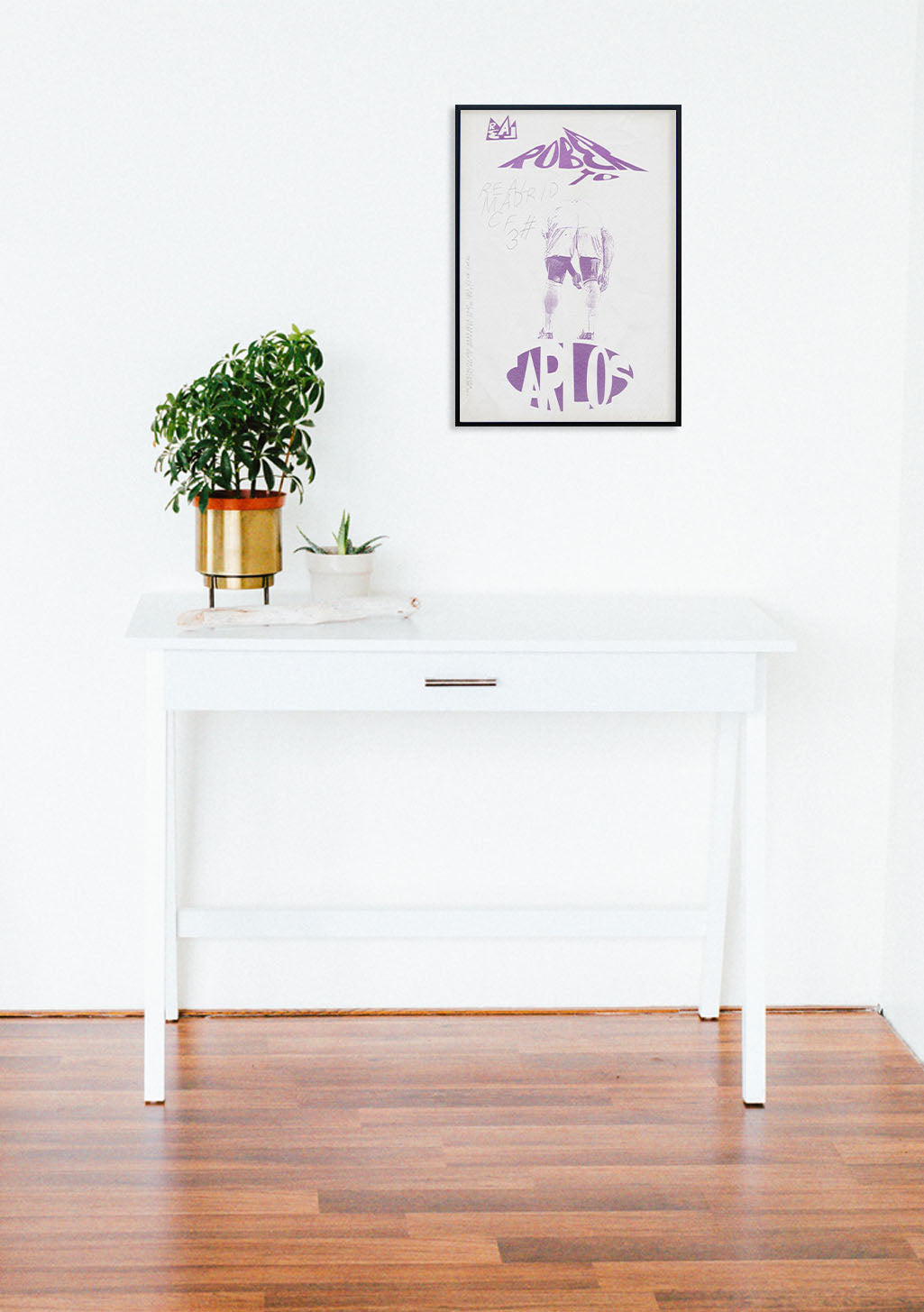 Poster violet femme montagne texte