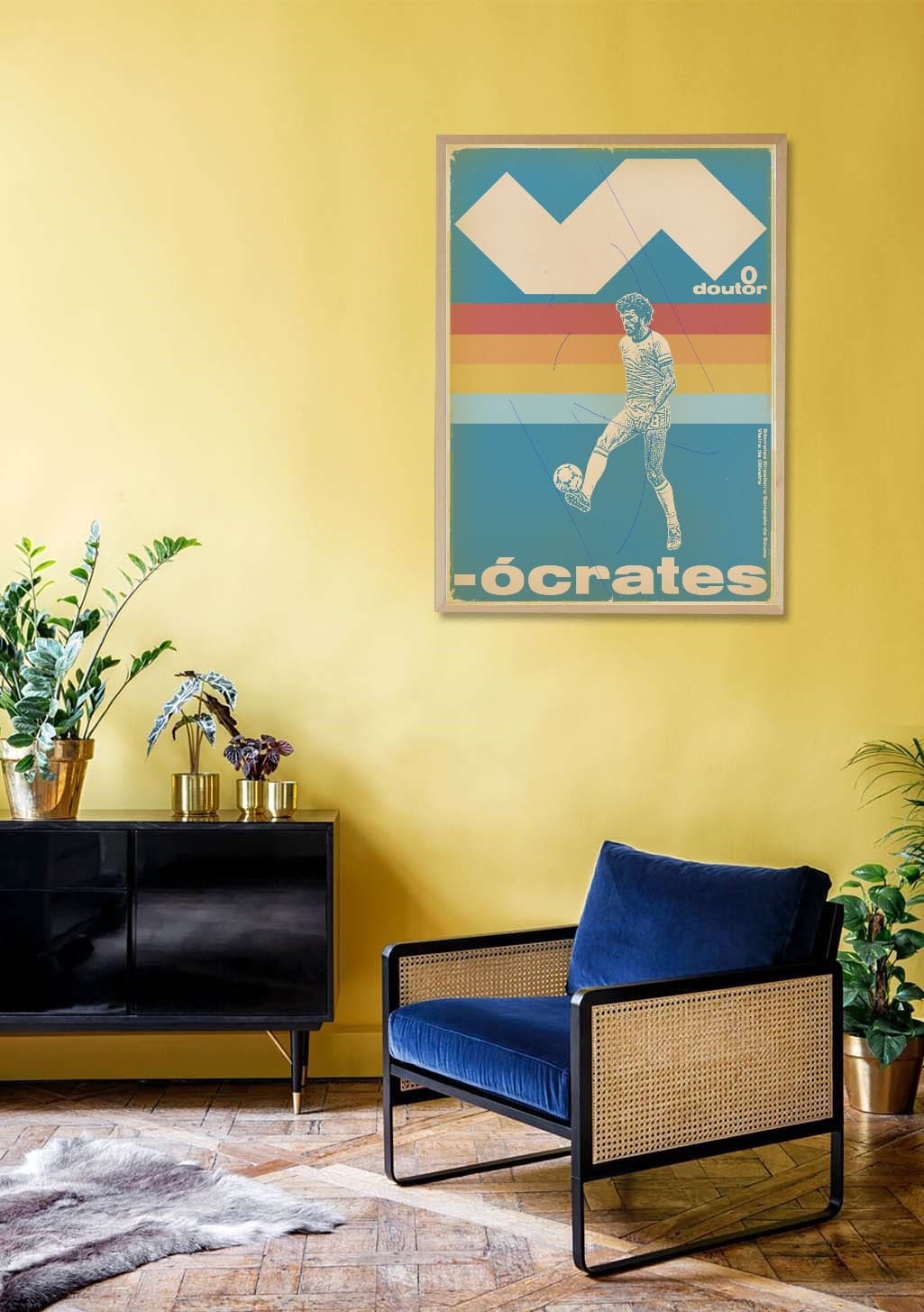 Poster de football vintage, joueur dribblant, couleurs vives, texte "ocrates"