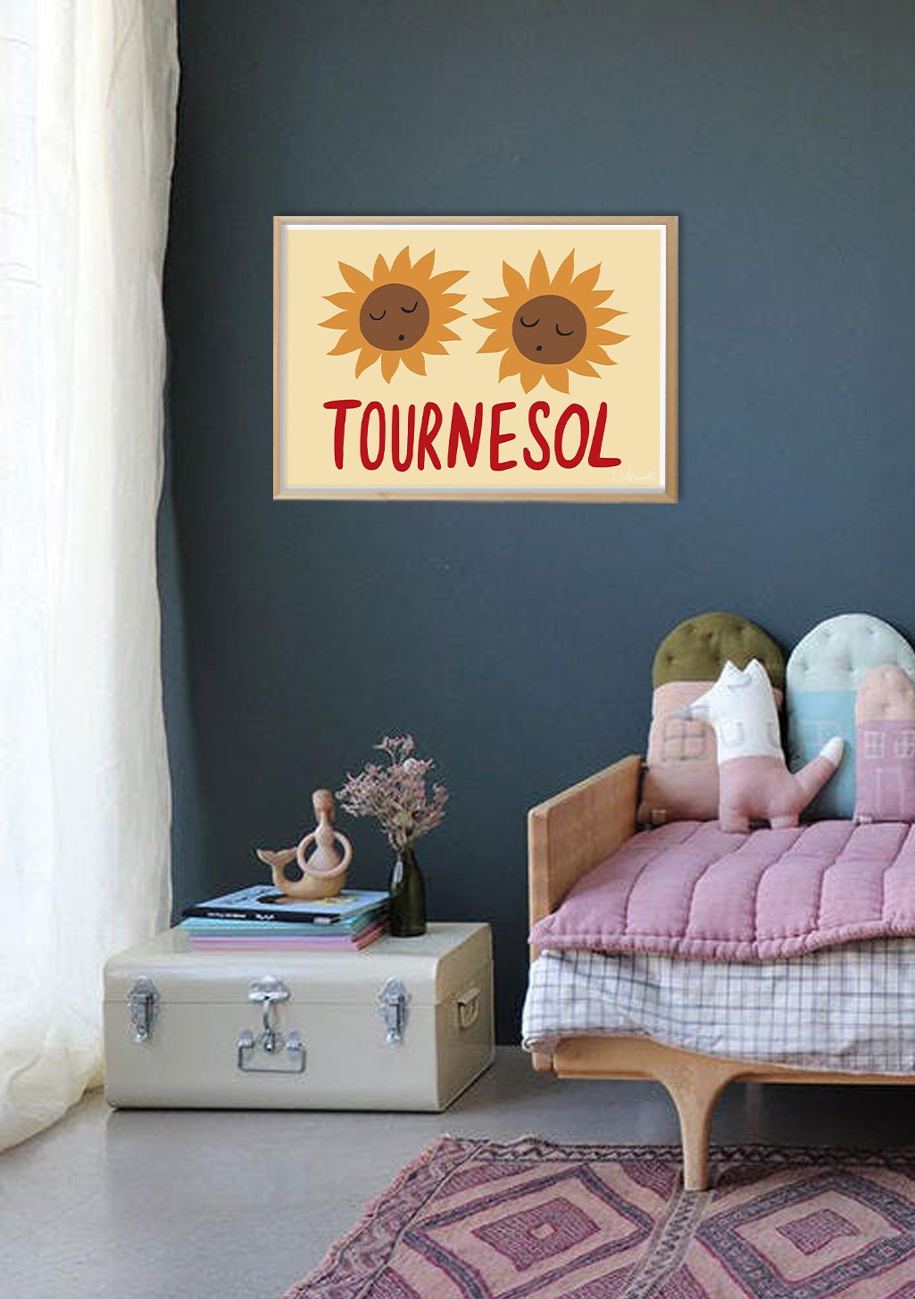 Poster jaune avec deux soleils et texte "TOURNESOL"