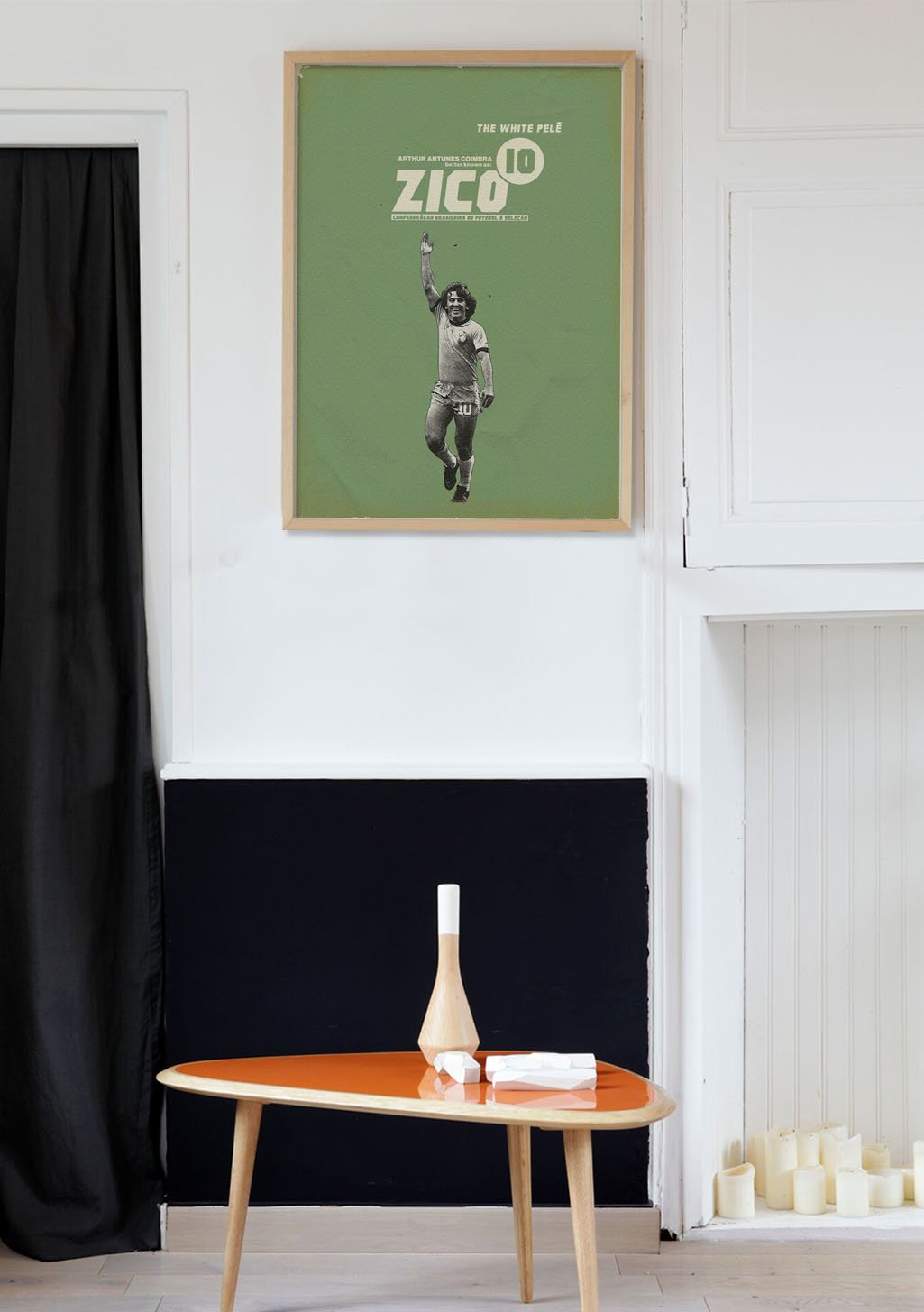 Poster vert avec homme levant bras, texte ZICO 10