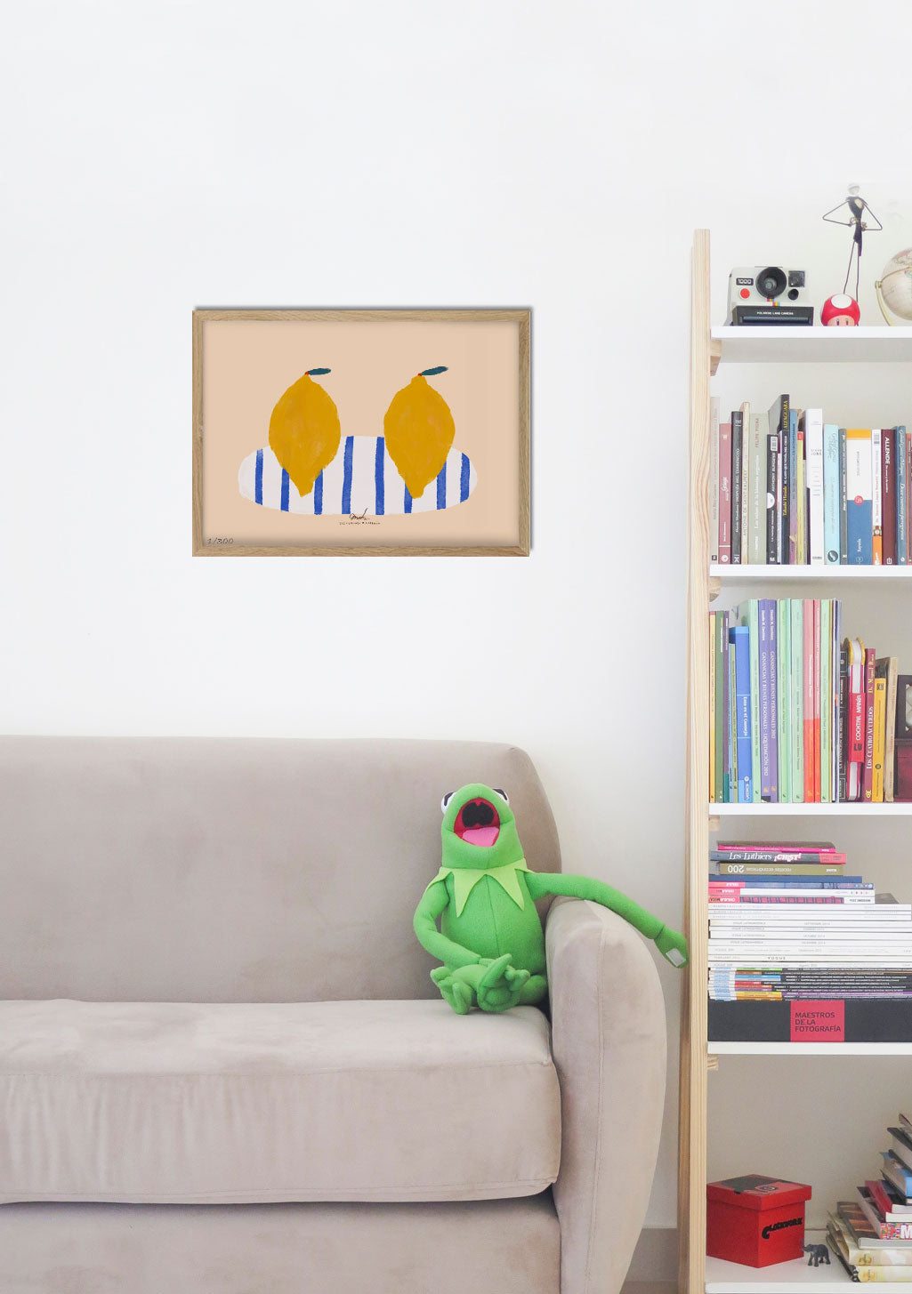 Citrons sur fond rayé bleu et blanc