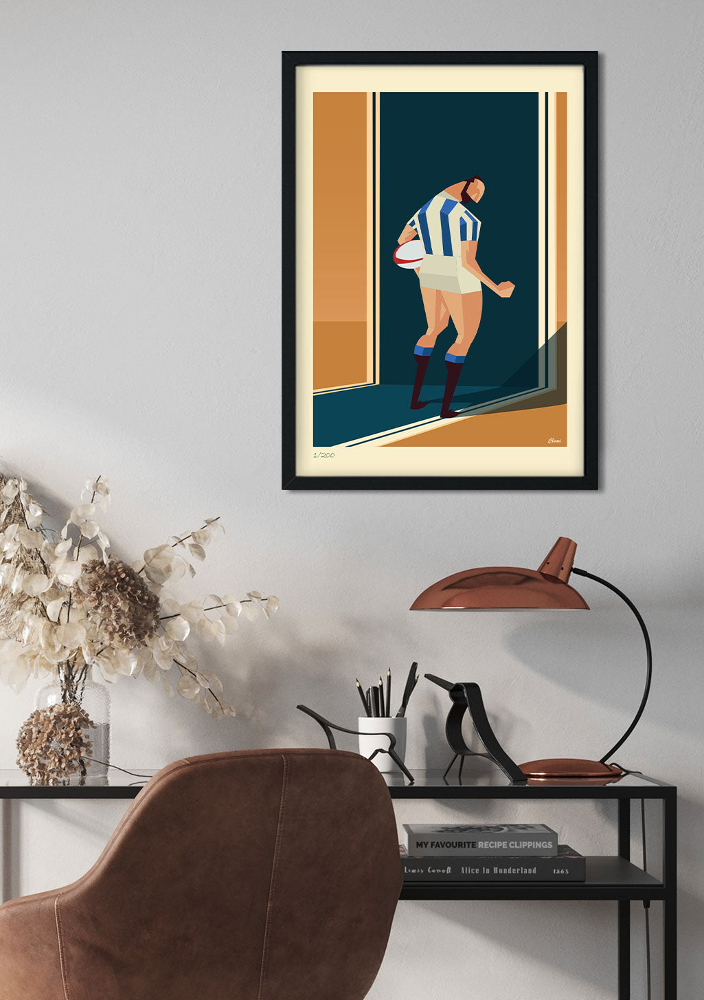 Femme en maillot de foot, tenant un ballon, cadre bleu et orange