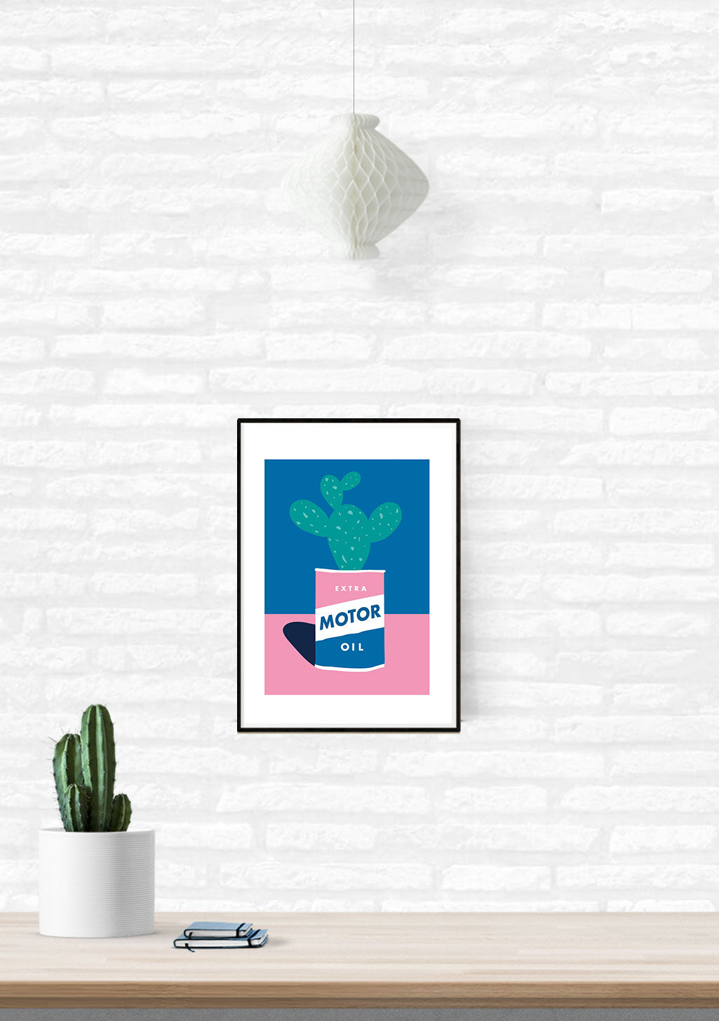 Poster de cactus dans une boîte de moteur d'huile