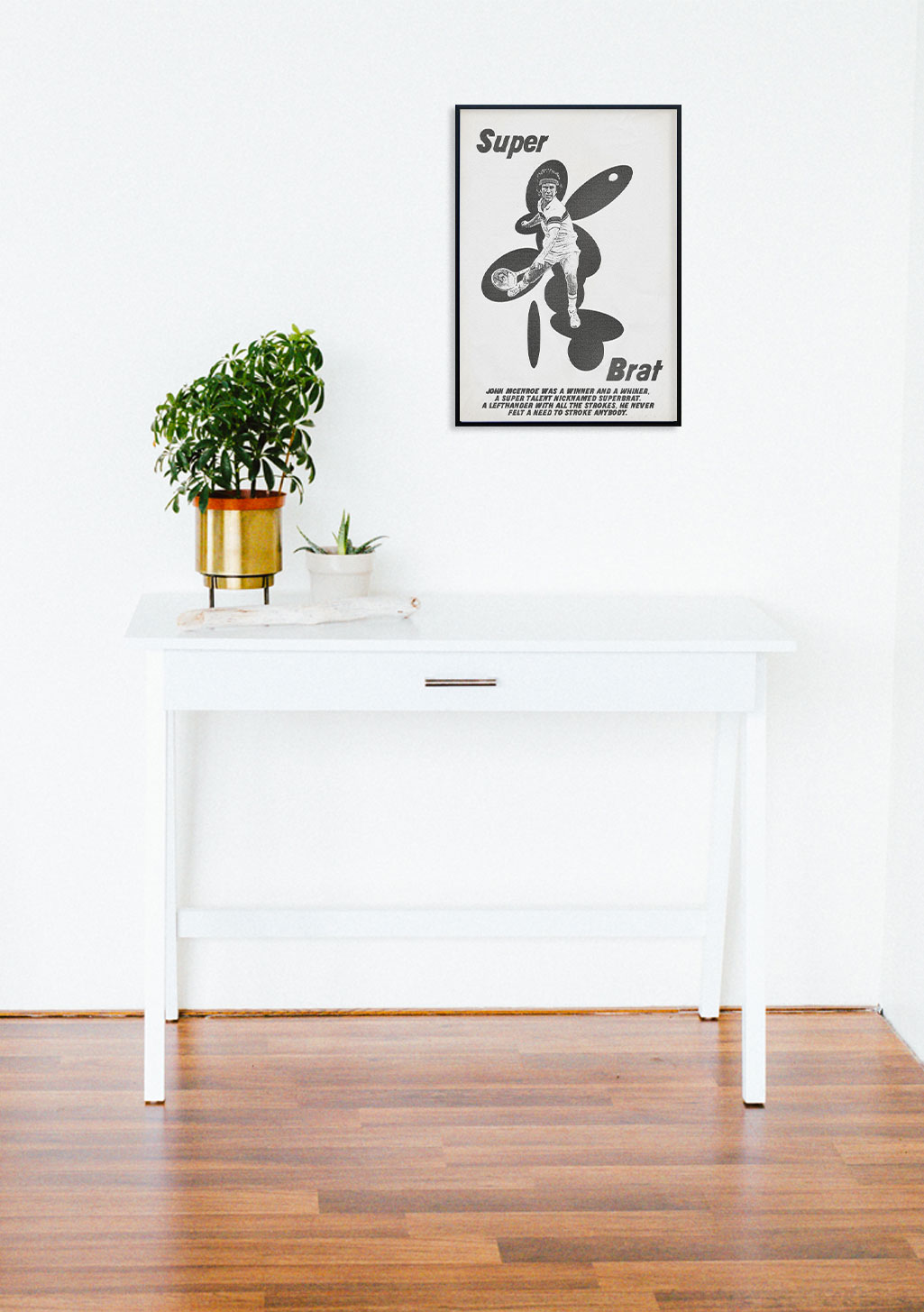 Super Brat, fille avec des lunettes de soleil, texte en bas