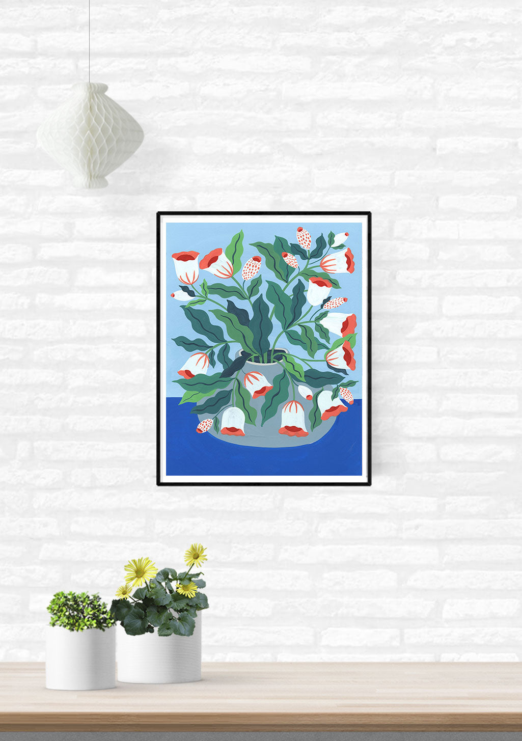 Fleur en pot stylisé, couleurs vives, fond bleu, feuilles vertes