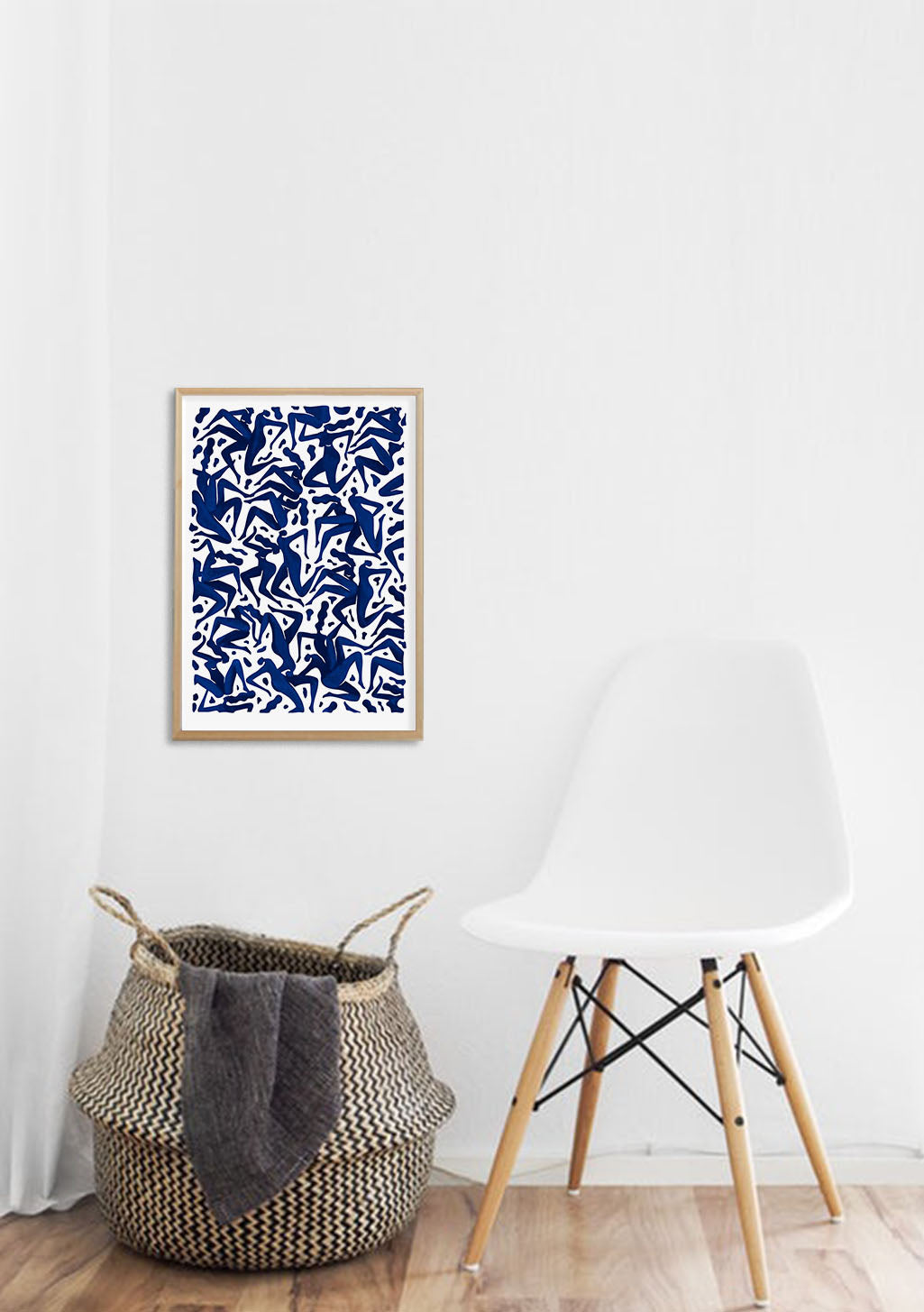 Poster abstrait bleu et blanc, motifs géométriques, cadre en bois