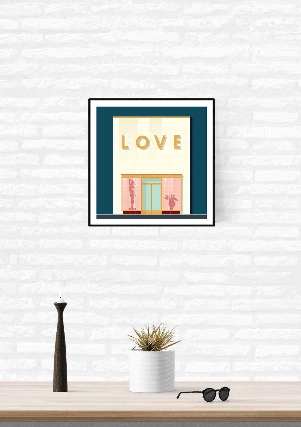 Poster encadré avec le mot "LOVE" et une boutique colorée