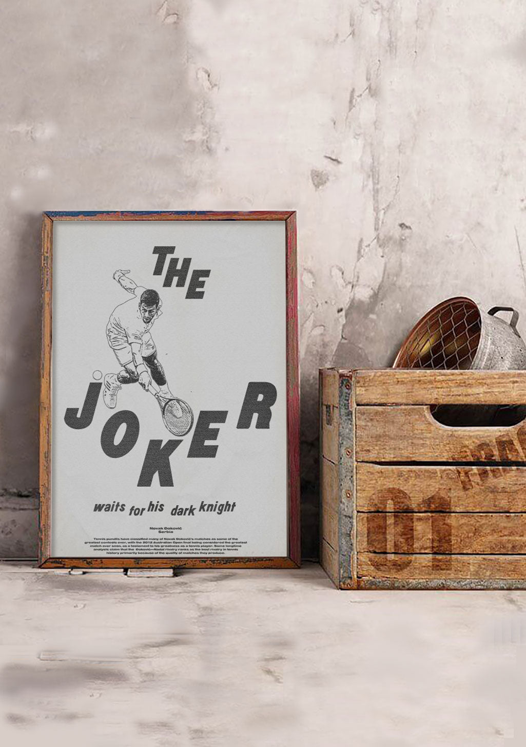 Affiches de film noir et blanc, homme avec raquette de tennis, texte "The Joker"