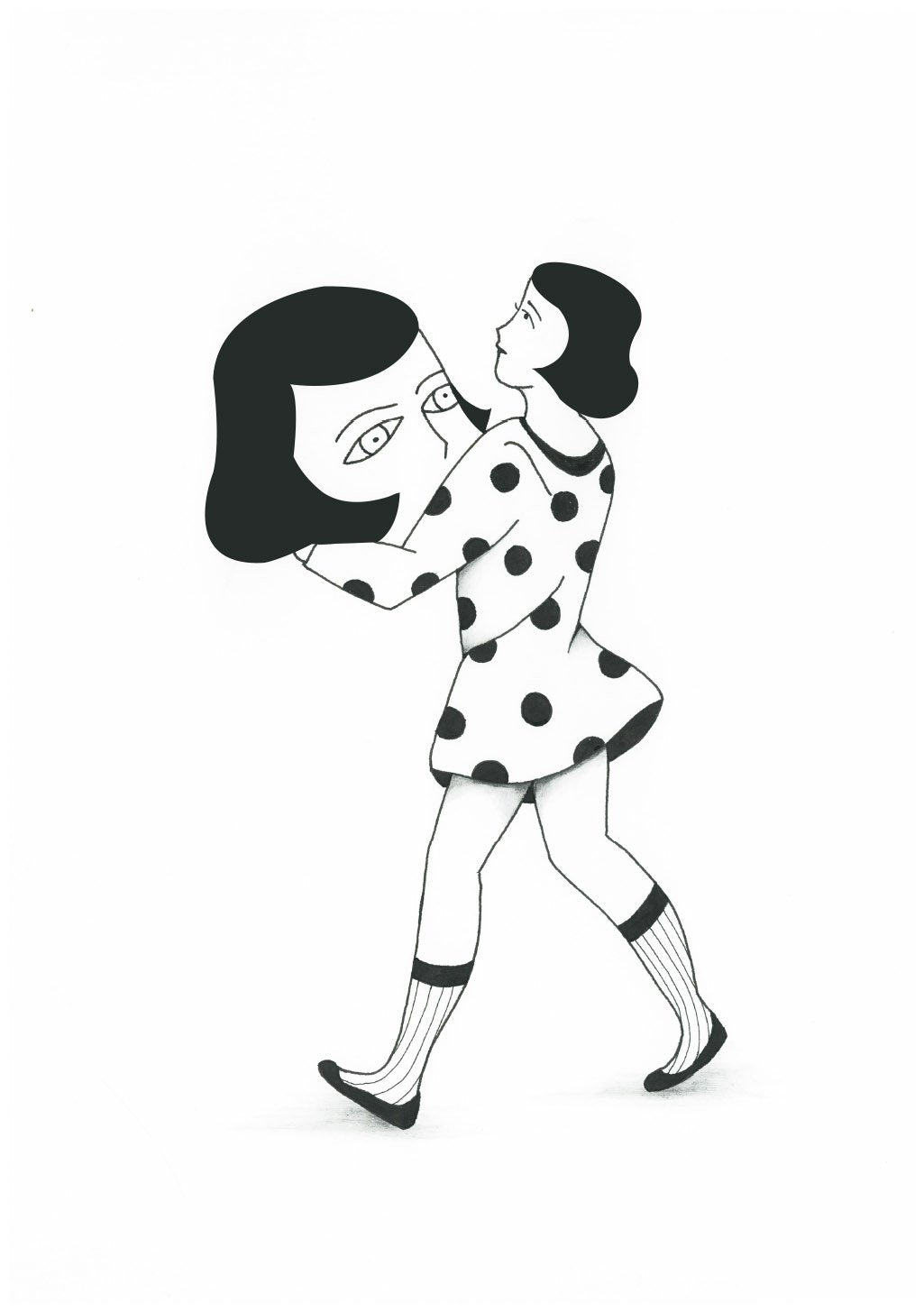 Femme en robe à pois, visage sur l'épaule, cheveux noirs, talons hauts