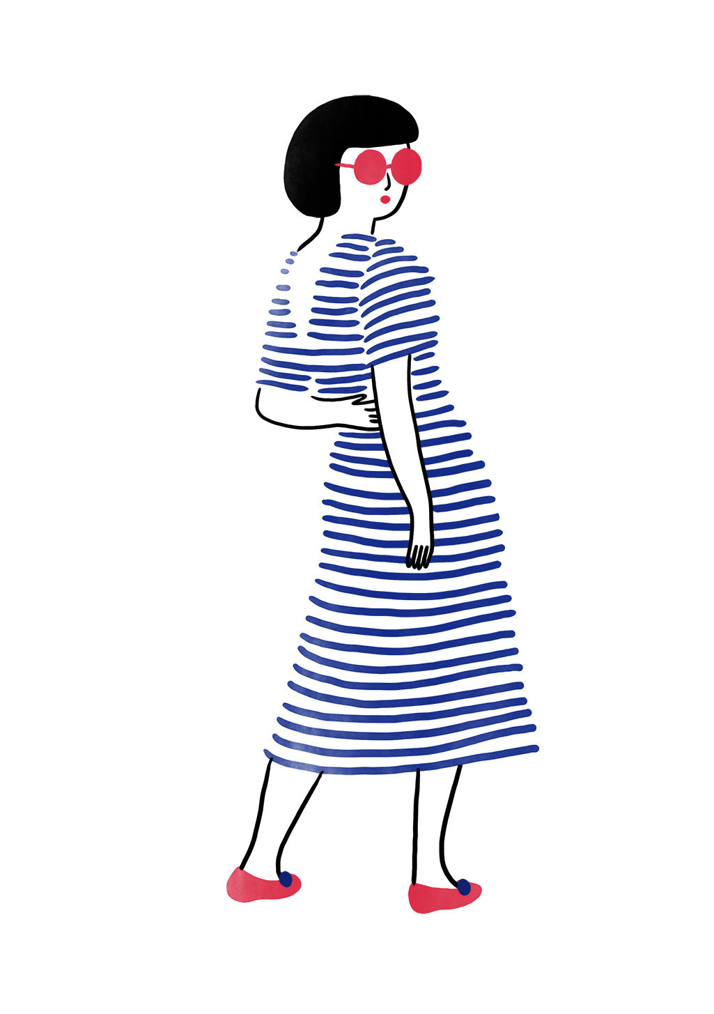 Femme stylisée en robe à rayures bleues et blanches, lunettes de soleil roses