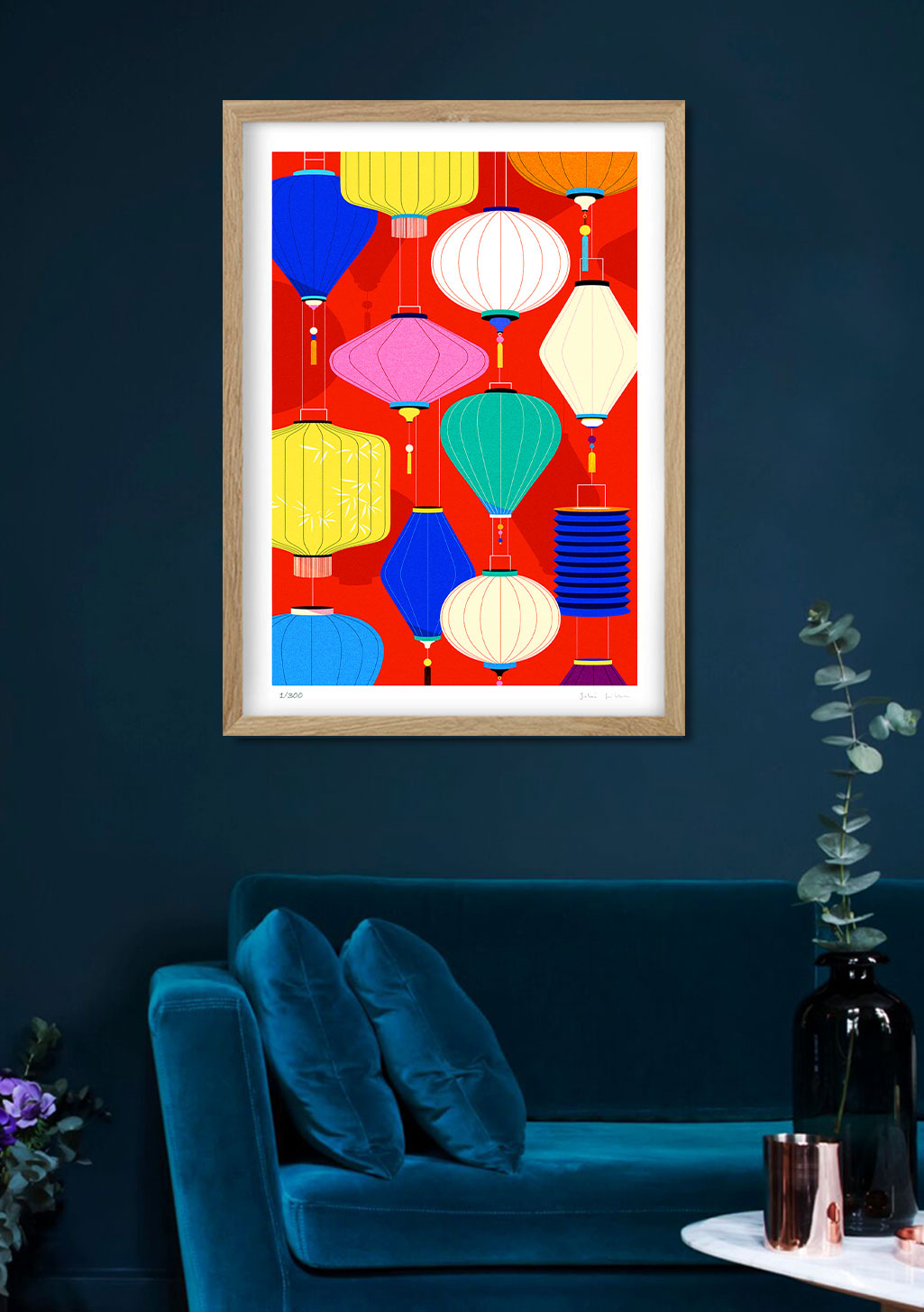 Lanternes colorées sur fond rouge