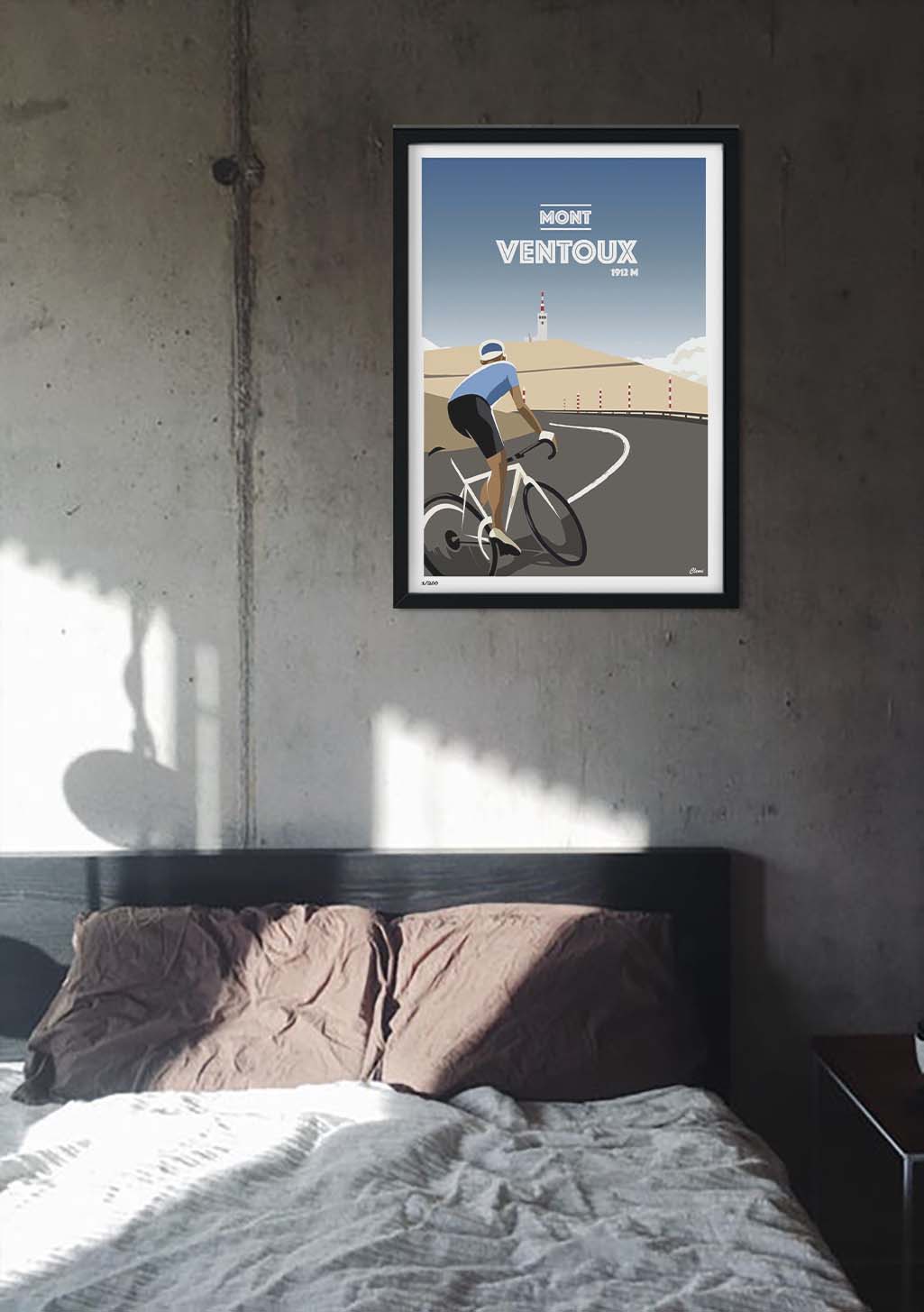 Cycliste montant Mont Ventoux
