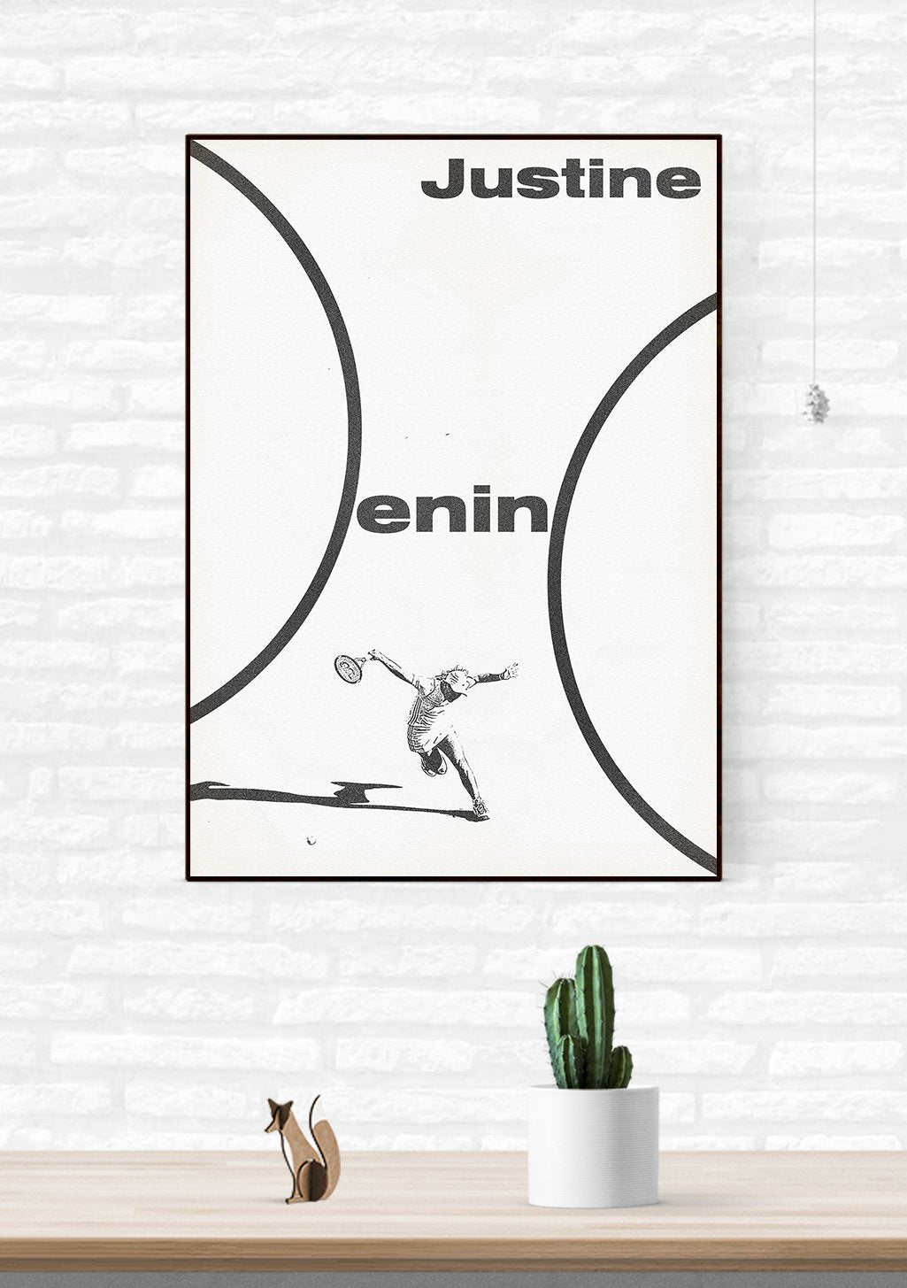 Poster en noir et blanc de tennis avec squelette, nom "Justine enin"