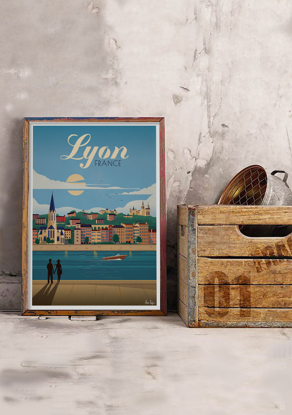 Poster de Lyon France, illustration de ville, coucher de soleil, bâtiments colorés, rivière, couple marchant