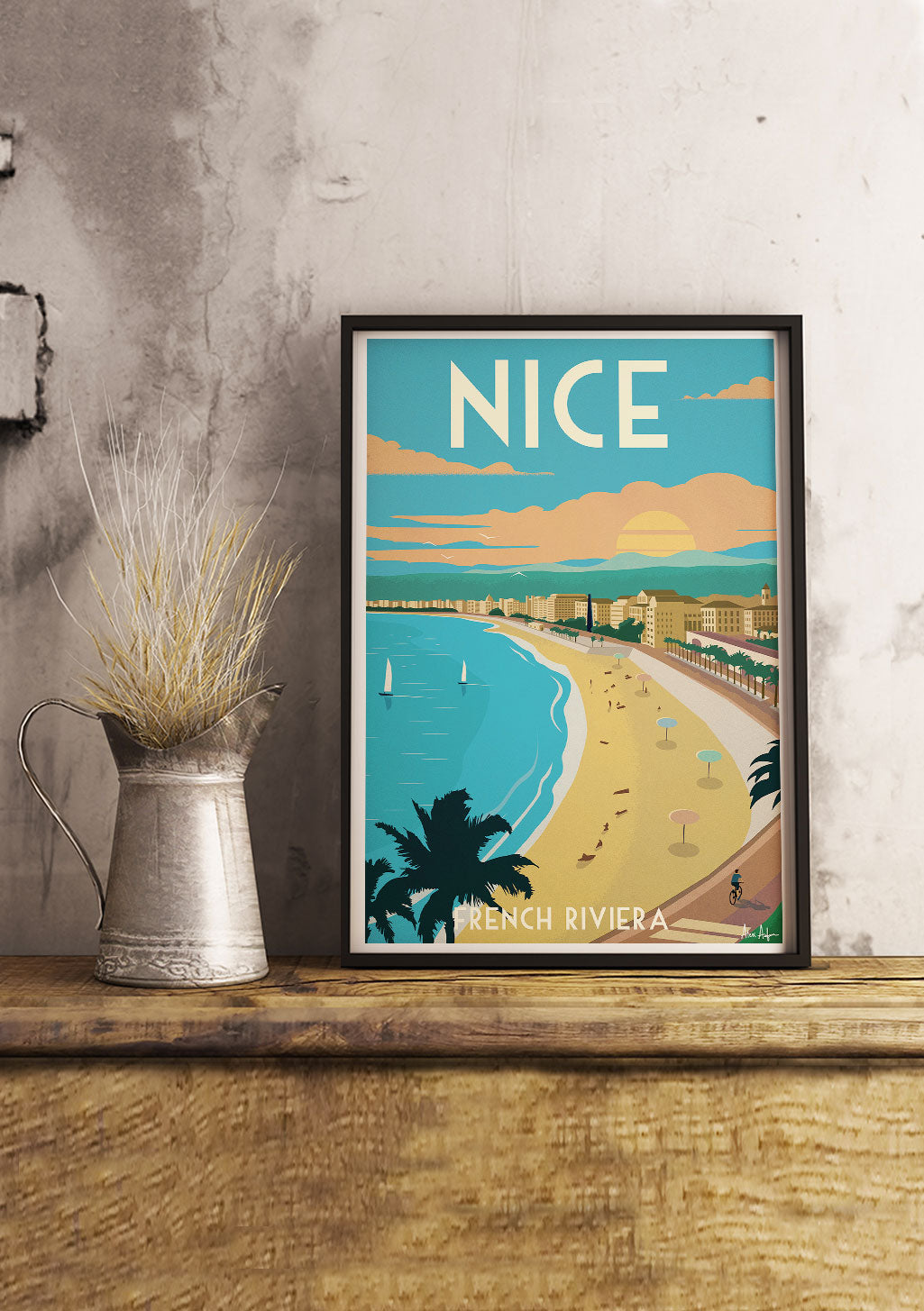 Plage de Nice, Riviera française, coucher de soleil, bâtiments, palmier, plage, ciel bleu, sable, bateau, baigneurs, parasols, promenade