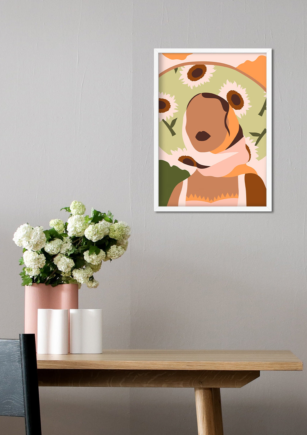 Poster de vache stylisée avec fleurs