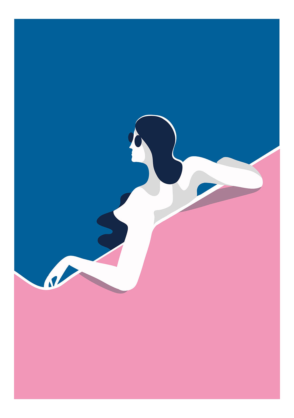Femme en maillot de bain, bras tendus, fond bleu et rose